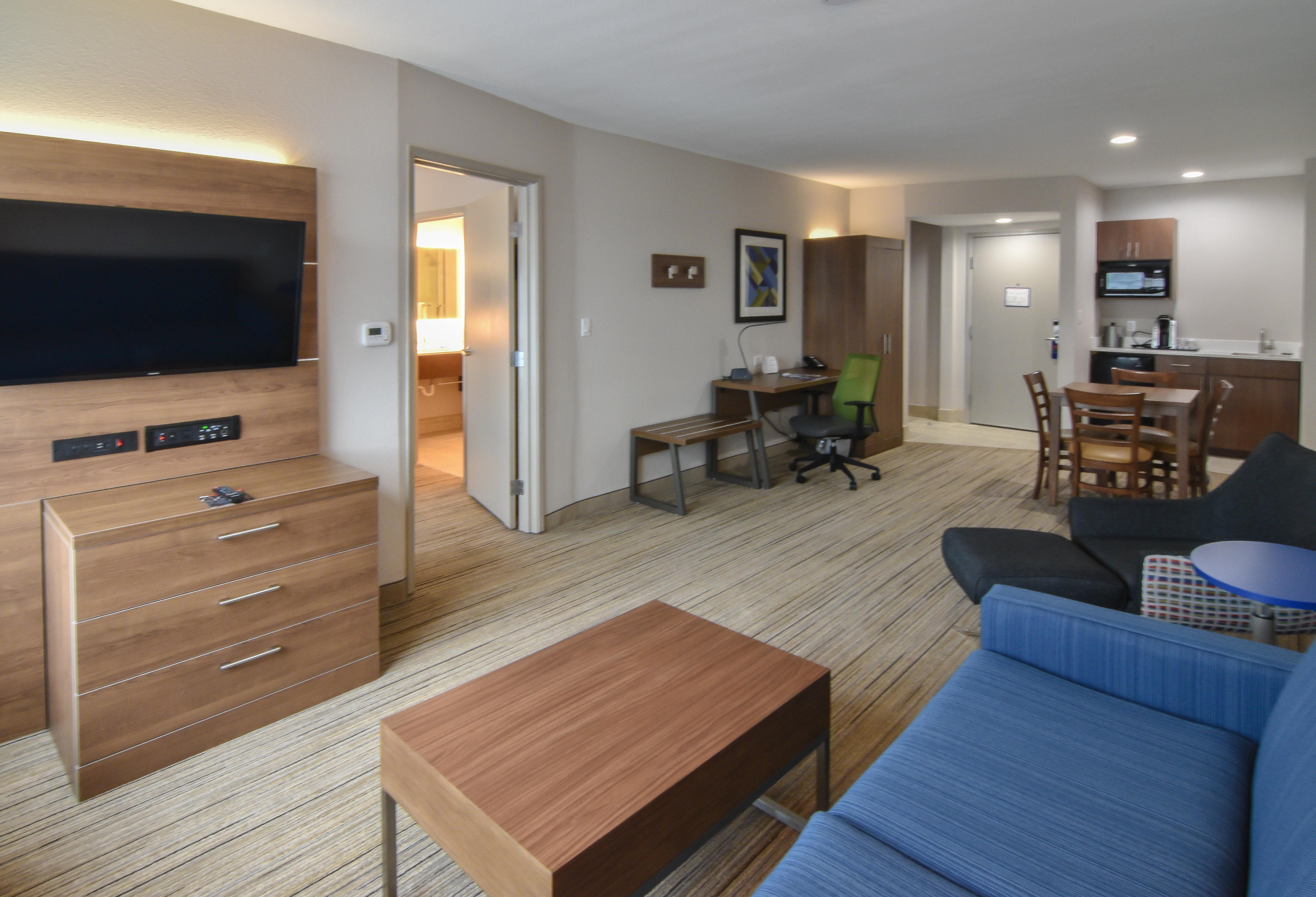 Holiday Inn Express & Suites - Indianapolis Northwest By Ihg Exterior photo
